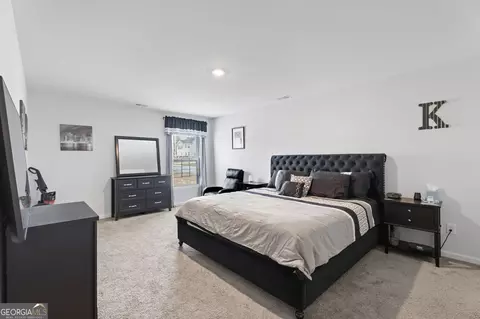 Bedroom - 321 Kirts Rdg, Jackson, GA 30233 photo 1 of 7