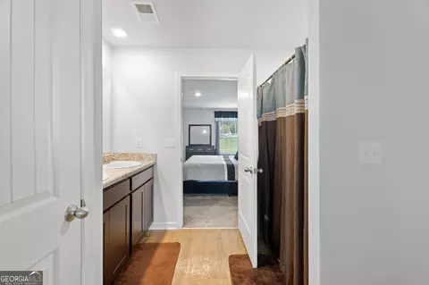 Entry Way - 321 Kirts Rdg, Jackson, GA 30233 photo 5 of 12