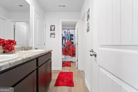 Entry Way - 321 Kirts Rdg, Jackson, GA 30233 photo 11 of 12