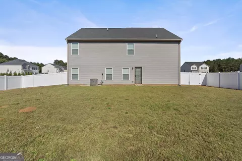 Exterior - 321 Kirts Rdg, Jackson, GA 30233 photo 3 of 6