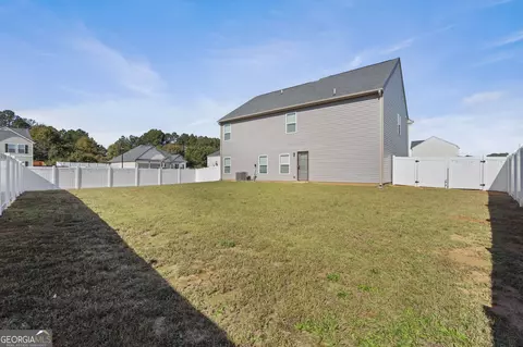 Exterior - 321 Kirts Rdg, Jackson, GA 30233 photo 4 of 6