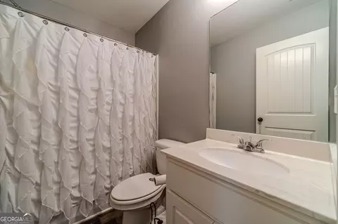 Bath - 149 Peak Ct, Winder, GA 30680 photo 4 of 4