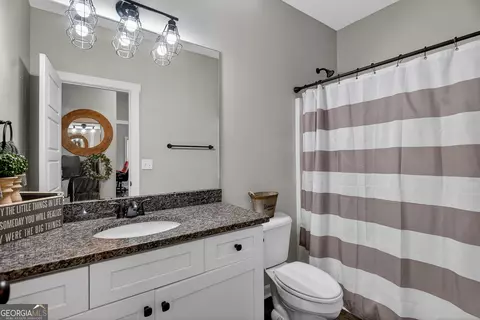 Bath - 440 448 Kimbrough Rd, Lagrange, GA 30240 photo 4 of 7