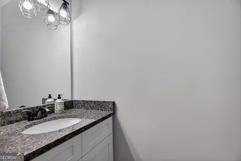 Bath - 440 448 Kimbrough Rd, Lagrange, GA 30240 photo 5 of 7