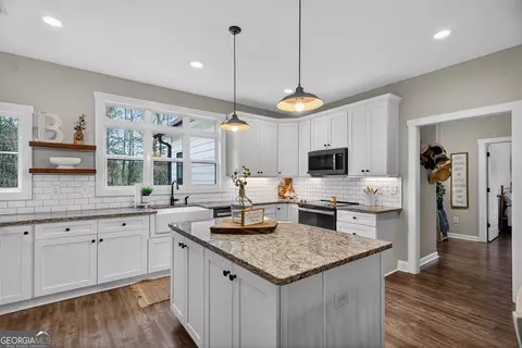 Kitchen - 440 448 Kimbrough Rd, Lagrange, GA 30240 photo 2 of 5