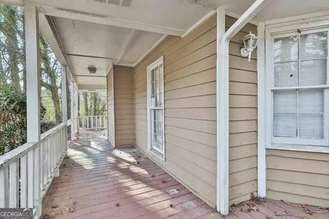 Exterior - 440 Freestone Dr, Newnan, GA 30265 photo 2 of 6