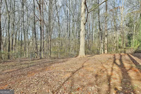 Exterior - 440 Freestone Dr, Newnan, GA 30265 photo 5 of 6
