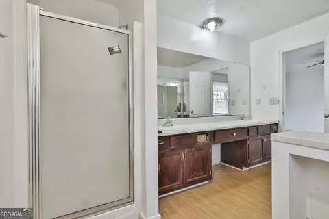 Bath - 440 Freestone Dr, Newnan, GA 30265 photo 1 of 3