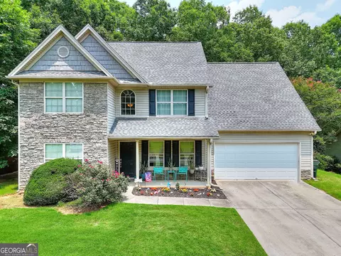 2314 Robin Dr, Loganville, GA 30052