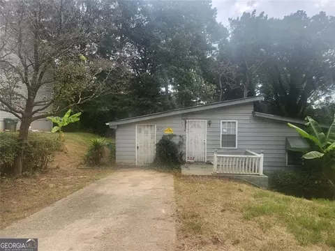 1586 Mary George Ave NW, Atlanta, GA 30318