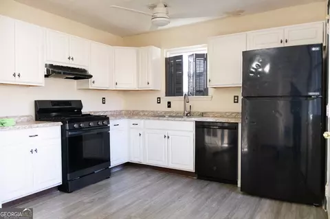 5714 Phillips Dr, Morrow, GA 30260 photo 7