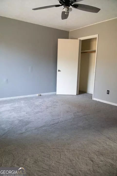 5714 Phillips Dr, Morrow, GA 30260 photo 4