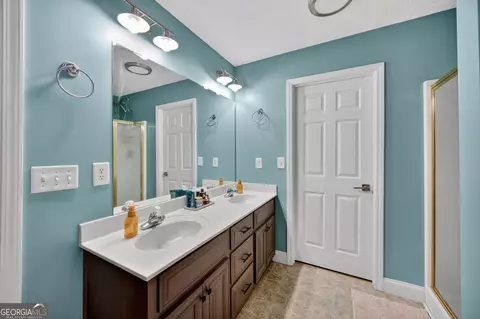 Bath - 509 Aarons Cir, Gray, GA 31032 photo 2 of 2
