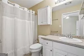 Bath - 3013 Bentley Park Cir, Gainesville, GA 30504 photo 1 of 1