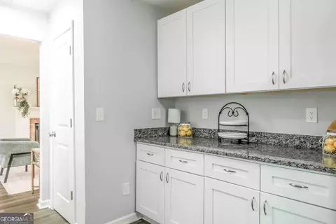Entry Way - 280 Pine Tree Ln, Mcdonough, GA 30252 photo 2 of 3