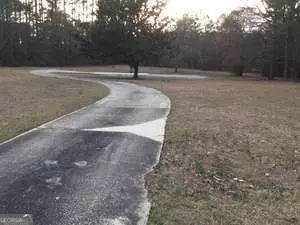 550 Ginger Cake Rd, Fayetteville, GA 30214