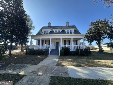 302 W 7th St, Louisville, GA 30434