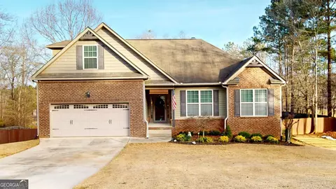 572 Deadwood Trl, Locust Grove, GA 30248