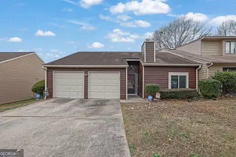 1533 Burnstone Dr, Stone Mountain, GA 30088