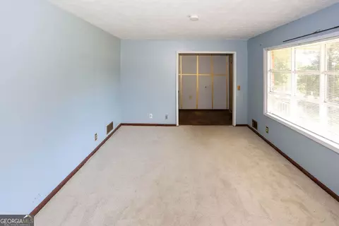 Living - 3462 Fairview Rd, Covington, GA 30016 photo 3 of 9