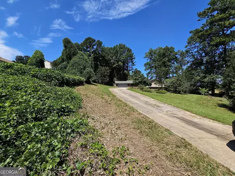 Exterior - 3462 Fairview Rd, Covington, GA 30016 photo 9 of 11