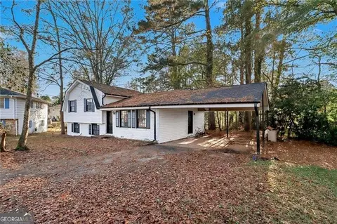 2731 Lynn Ct, Ellenwood, GA 30294