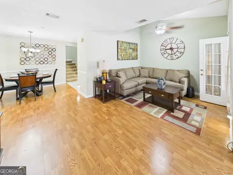472 River Pointe Dr, Macon, GA 31211