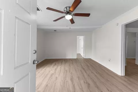 Living - 217 Jefferson St, Lagrange, GA 30240 photo 2 of 4
