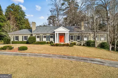151 Peachtree Battle Ave NW, Atlanta, GA 30305