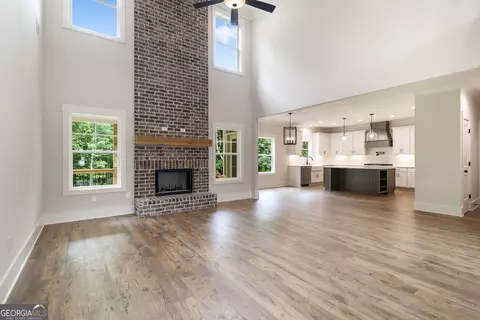 Living - 461 Spring Creek Dr, Monroe, GA 30655 photo 4 of 9