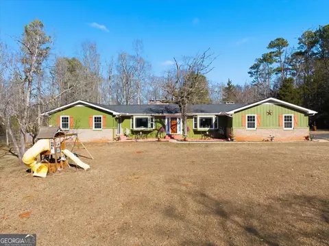 148 Dana Dr, Fayetteville, GA 30215