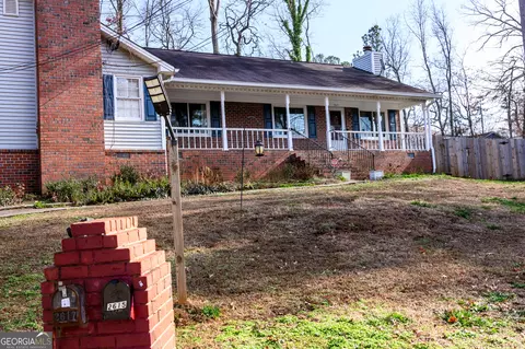 2615 Leeshire Ct, Tucker, GA 30084