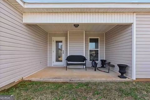 Exterior - 104 Kathryn Pl, Centerville, GA 31028 photo 2 of 4