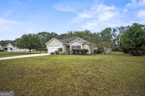 152 Sandalwood Cir, Statesboro, GA 30458