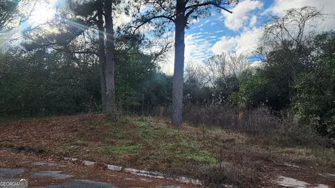 2573 Peacock St, Macon, GA 31206