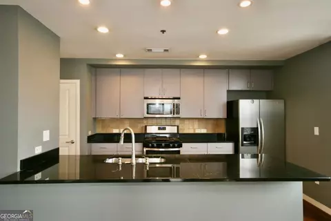 565 Peachtree St NE #1404, Atlanta, GA 30308