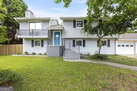 109 Vinewood Ct, Bonaire, GA 31005