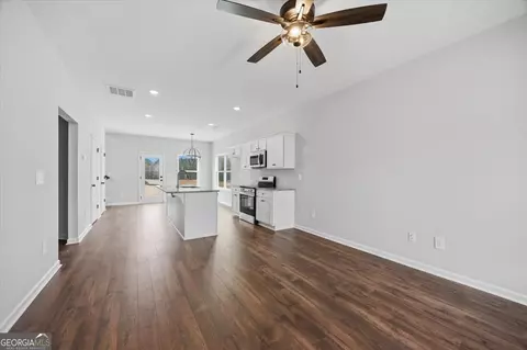 Entry Way - 2 Morningside Ct, Thomaston, GA 30286 photo 5 of 8