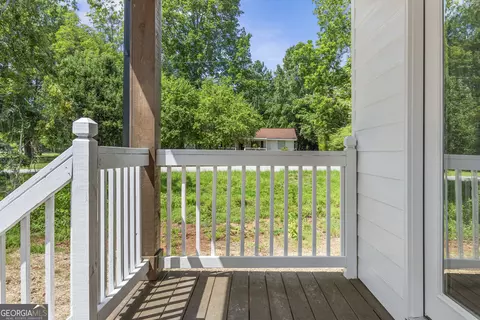 Exterior - 1113 Cornwall Dr, Madison, GA 30650 photo 5 of 7