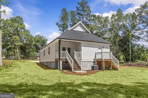 Exterior - 1113 Cornwall Dr, Madison, GA 30650 photo 7 of 7