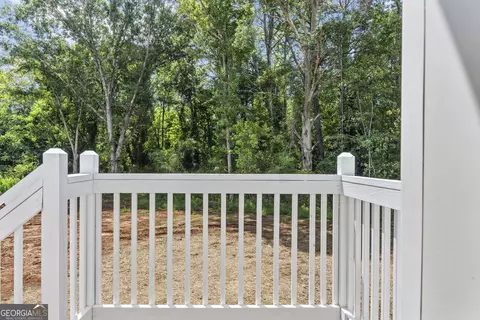 Exterior - 1113 Cornwall Dr, Madison, GA 30650 photo 4 of 7