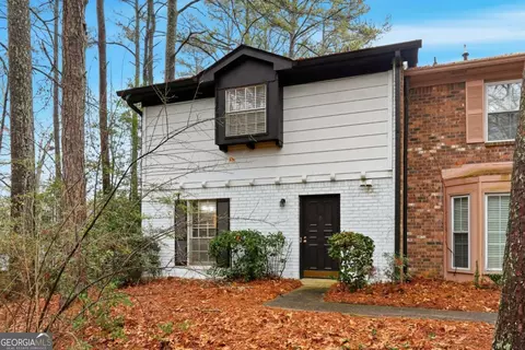 754 Garden View Dr, Stone Mountain, GA 30083