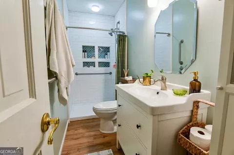 Bath - 93 Deerfield Rd, Covington, GA 30014 photo 6 of 8