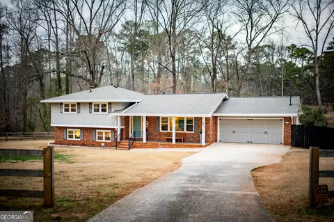 Exterior - 93 Deerfield Rd, Covington, GA 30014 photo 2 of 20