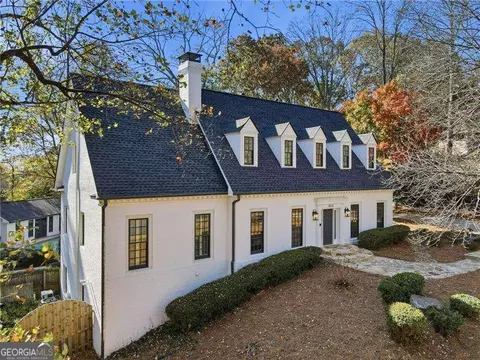 8520 Valemont Dr, Sandy Springs, GA 30350