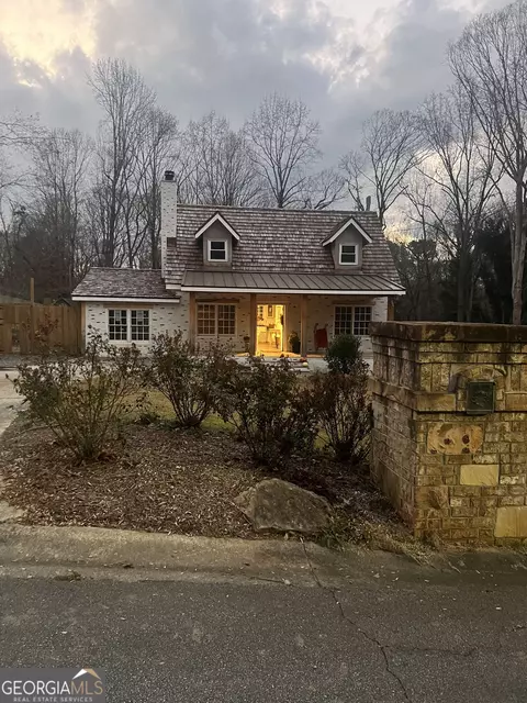 5495 Arrowhead Dr, Acworth, GA 30102