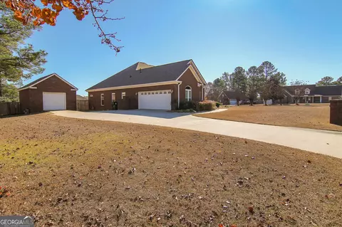 706 Victoria Cir, Warner Robins, GA 31088
