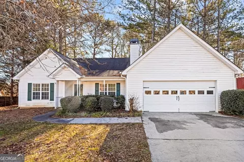 155 Pecan Ridge Dr, Fayetteville, GA 30215
