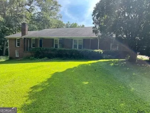 3415 Lake Carlton Rd, Loganville, GA 30052