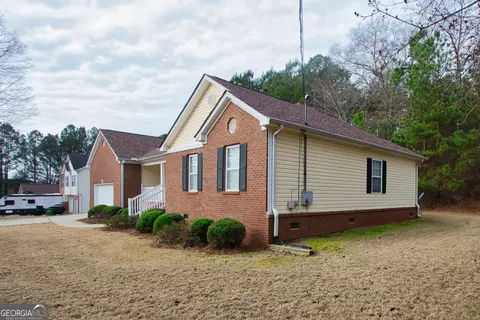 Exterior - 141 Mabry Rd, Jackson, GA 30233 photo 3 of 10